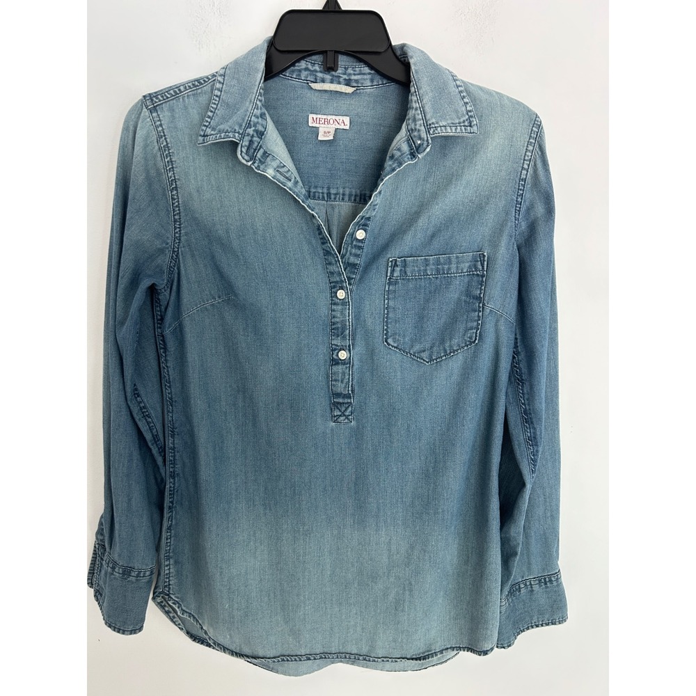 Merona Womens Light Wash Denim Chambray Shirt Long Sleeve Button Down Size S